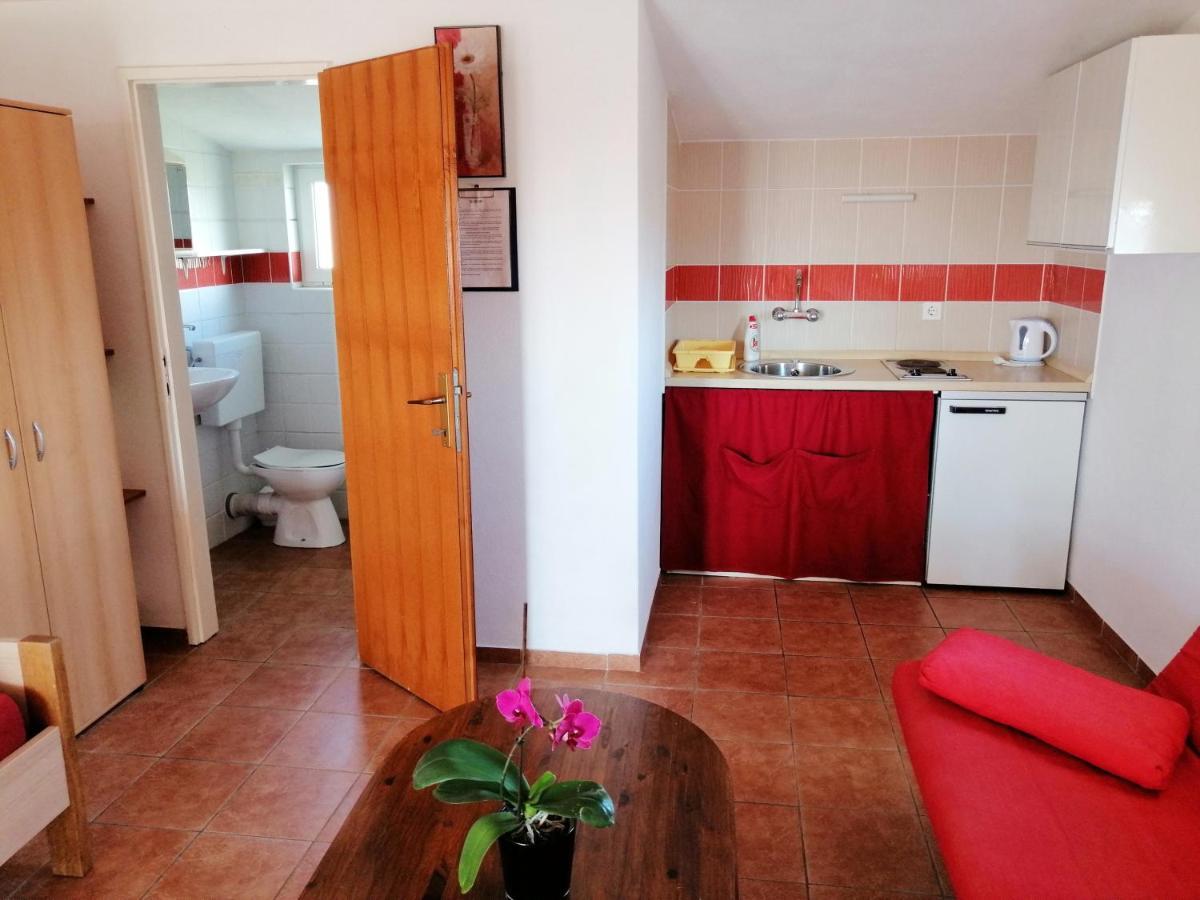 Apartments Brkovic Sukošan Εξωτερικό φωτογραφία